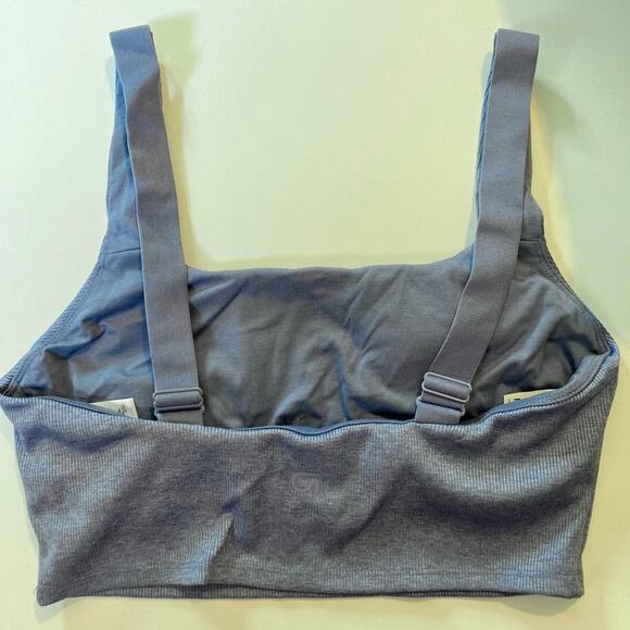 4 Gap bras Medium - Picture 3 of 8